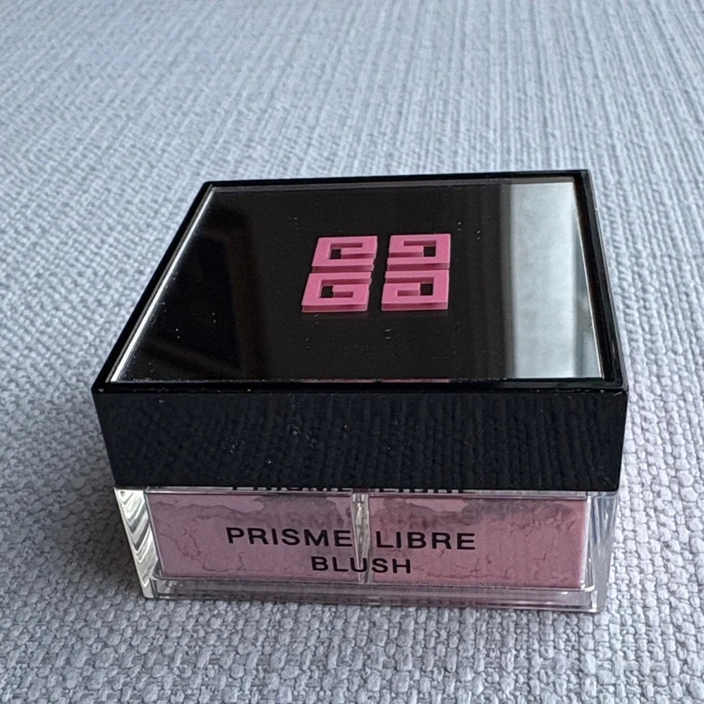 Givenchy Prisme Libre Loose Powder Blush 12H Radiance - 2 taffetas rose
